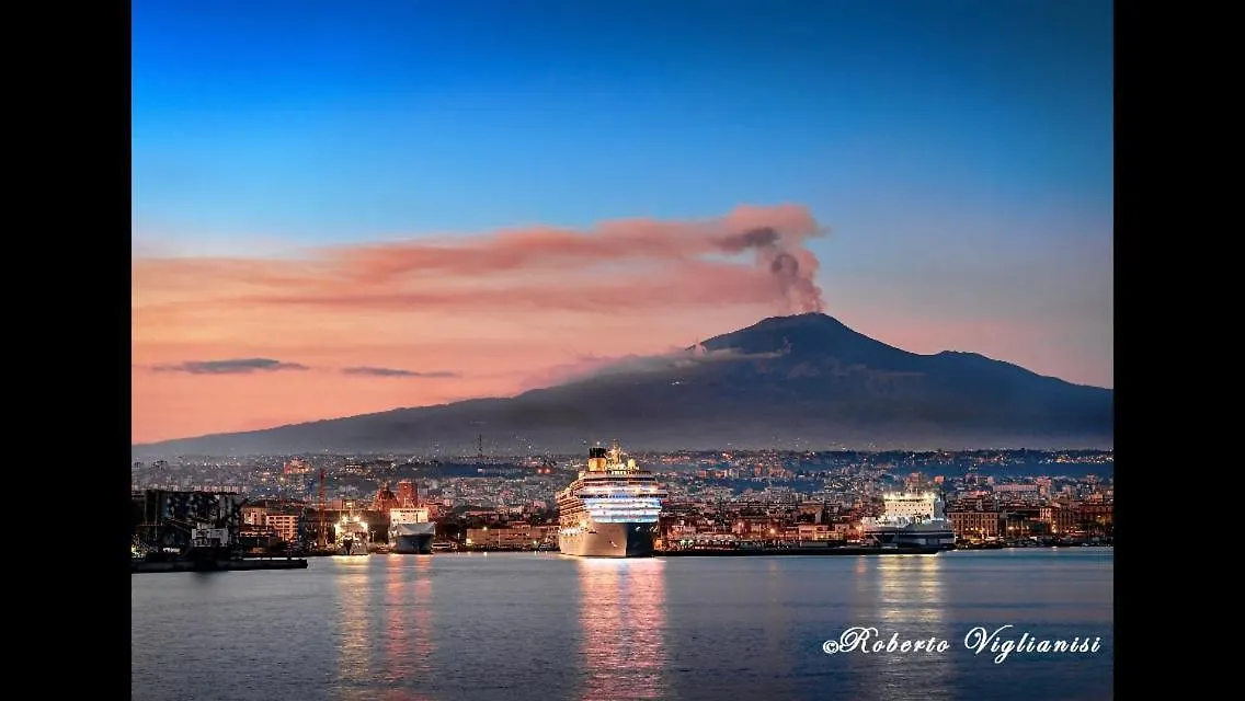 Holiday home 7 Blu Casa Vacanze Con Idromassaggio Catania Italy
